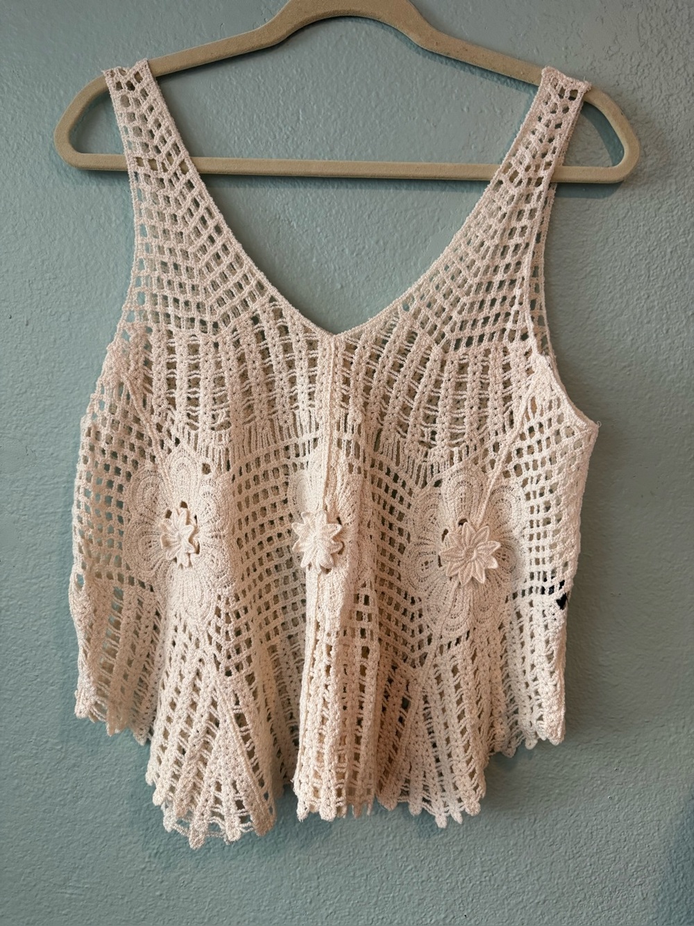 NEW POL "Versailles" V-Neck Sleeveless Crochet Tank Top in Natural NWOT